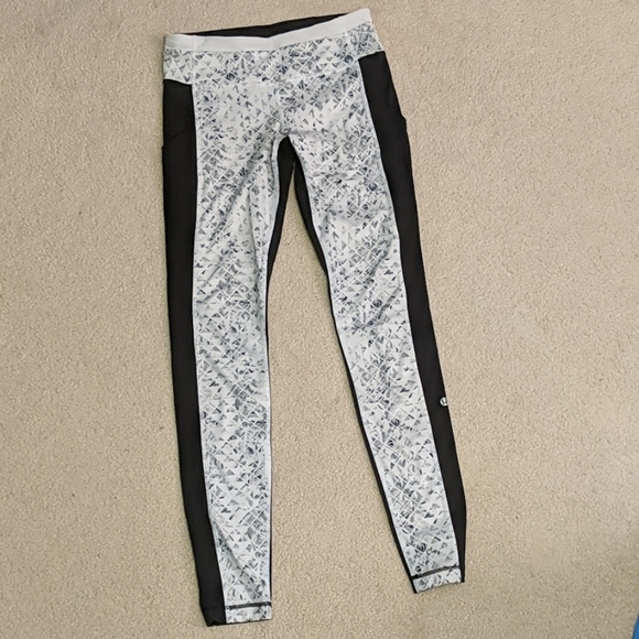 Lululemon leggings - Picture 2 of 5